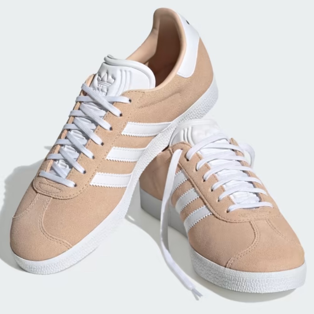 New Women’s Adidas Gazelle Suede Sneakers Size 11